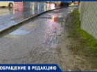«По колено в грязи»: анапчанка просит благоустроить тротуар по улице Ленина