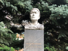 Памятник-бюст Надежде Крупской установлен в Анапе