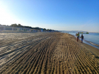 Чистые пляжи и прозрачное море: в Анапе все меньше купающихся