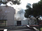 Есть угрозы возгорания: в Анапе продолжается демонтаж аварийной крыши бывшего концертзала «Победа» 