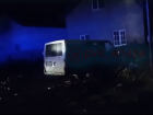 В Анапе подожгли припаркованный у дома микроавтобус