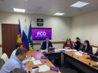 На улице Набережной в Анапской недостаточно освещения, а в Алексеевке подожгли мусорный бак