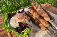 Люля- кебаб, шашлыки, различные виды мяса в кафе «Старый хутор» - 