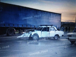 Тяжёлая авария по соседству с Анапой: авто превратилось в груду металла, человек пострадал