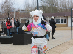 В Анапе сегодня, 3 января, пришел новогодний забег «Зимний шторм»