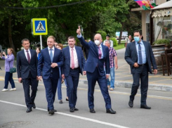 Делегация правительства Греции осмотрела исторический центр и пляжи Анапы