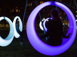 В соседнем с Анапой городе установят светящиеся качели за 6 миллионов рублей