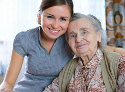 Анапчанам предлагают принять в семью чужих бабушек и дедушек