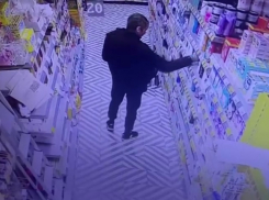 В Анапе задержали дерзкого любителя сыра 