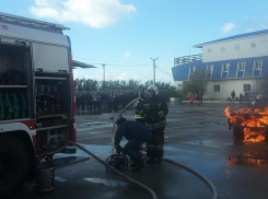 Пожарные в Сукко потушили пожар в «Смене»
