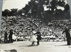 «Любовь к танцу, любовь к искусству»: богатейшая история ансамбля спортивного бального танца