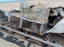 В с. Витязево под Анапой прямо на пляже сгорел торговый павильон