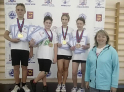 Юные бадминтонисты из Анапы привезли домой золото