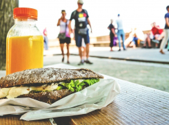 Гастрономическая уличная еда в Анапе