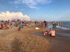 Вода в море у берегов Анапы становится, как парное молоко