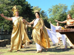 Зеленский путешествовал по музею «Горгиппия» на съёмках документального фильма в Анапе