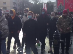 Стали известны подробности «задержания» девушки на несанкционированной акции в Анапе 