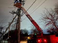 Из-за непогоды более двух тысяч человек в Анапском районе остались без электричества