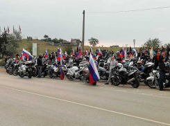 Анапские байкеры, прокатившись по Крымскому мосту, узнали, сколько будет стоить проезд 