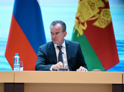 Шлагбаумам в Анапе – нет: Вениамин Кондратьев запретил самовольно перекрывать проход на пляжи