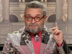 Проект «Пятая колонна»: телеведущий Александр Васильев