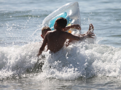 В Анапе детям запретили купаться в море на всех пляжах