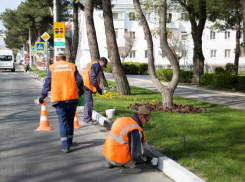 Мэр Анапы и председатель Совета поздравили работников ЖКХ с праздником!