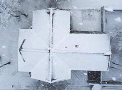 В Краснодарском крае обрушились крыши домов из-за снега 