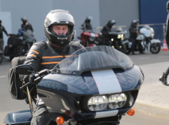 В Витязево под Анапой байкеры на Harley-Davidson закрыли мотосезон
