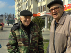 Анапские мужчины о том, что они надеются получить в подарок на 23 февраля