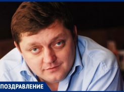 Свой день рождения отмечает гендиректор сети «Блокнот» Олег Пахолков