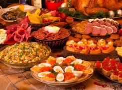 Кулинарные тренды Нового года: 7 оригинальных блюд, которые изменят праздничный стол