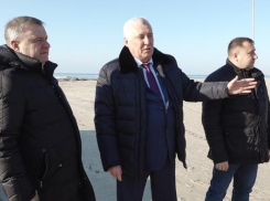 Мэр Анапы оценил состояние пляжей на «тройку с минусом»
