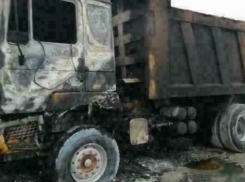 Новогодний большой бада-бум: рядом с Анапой сгорело сразу пять автомобилей