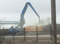 Местные жители выступили против перевалки серы открытым способом недалеко от Анапы