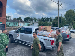 Гуманитарную помощь жителям ДНР привезли казаки из Анапы