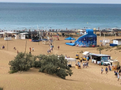 Сегодня, 5 сентября был замечен массовый исход отдыхающих с пляжей в Анапе 