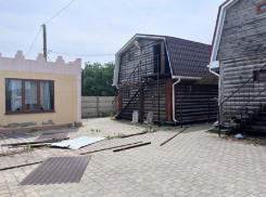 На побережье Анапы начали сносить кафе «Калипсо», рыбачий стан и летние домики