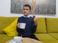 Стало известно имя победителя в конкурсе поздравлений ко Дню матери