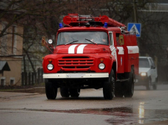 В Пятихатках под Анапой полыхал жилой дом