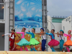 На главной концертной площадке Анапы выступят сотни детей