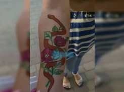 В Анапе за татуировку на руке с женщины запросили 20 тысяч рублей