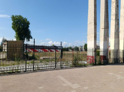 Стадион «Спартак» стал муниципальным, но вид у него такой, что туристы шарахаются