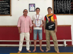 В День физкультурника в Анапе наградили победителей онлайн-турнира по каратэ