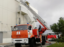 В Анапе автохам объехал затор по встречке, а пожарным было не до отдыха