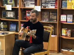 В Анапе прошёл творческий вечер барда и поэта Николая Чавдаря