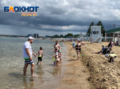 Купаться запрещено – зато камка «ушла»: обстановка на анапском побережье