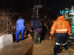 В Сукко под Анапой река вышла из берегов, но угрозы подтопления жилых домов нет