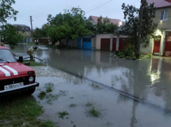 В Анапе в результате ночного ливня затопило 14 дворов