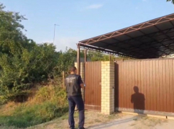 Убийцу 3-месячного сына отправили за решетку – суд заключил ее под стражу